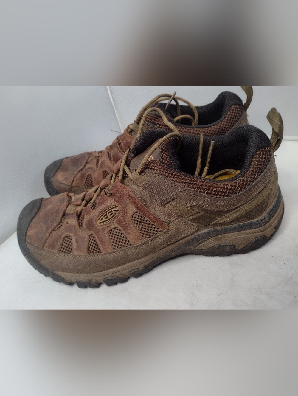 KEEN Targhee Vent Men’s Hiking Shoes 9.5 Brown Leather Hiking Outdoor Trail A5
